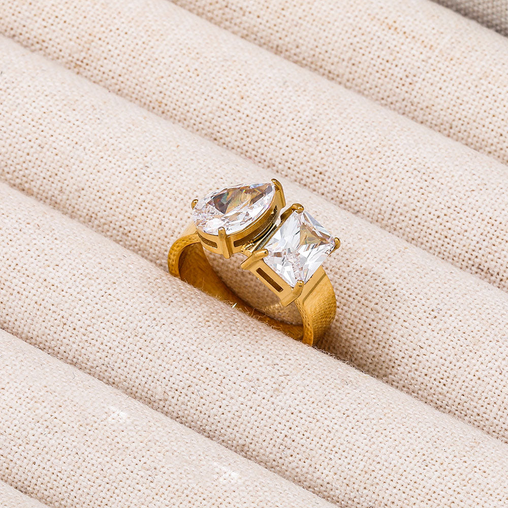 Bague avec double Zircon goutte d'eau et rectangle
